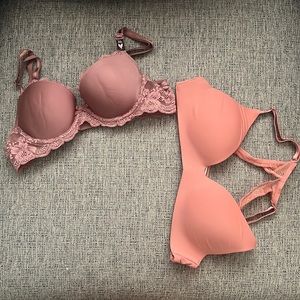 Bundle of  two victoria secret bras 34A with tag